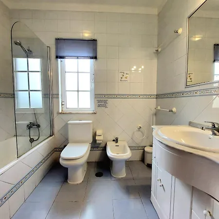 Gasthof Bougainvilleas 5 Bedrooms With Private Pool And Parking - 4*