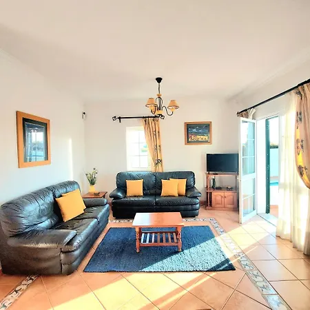 Bougainvilleas 5 Bedrooms With Private Pool And Parking - Maison d'hôtes 4*