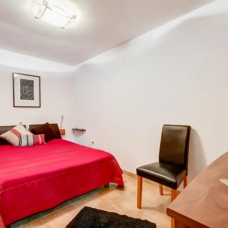 Vendégház Bougainvilleas 5 Bedrooms With Private Pool And Parking -